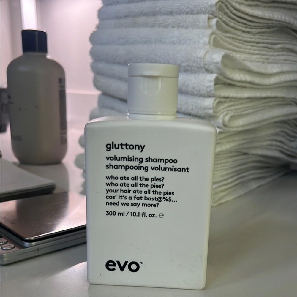 Evo White Hair Shampoo Minimalist Design